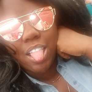 Meet your Posher, Kendra